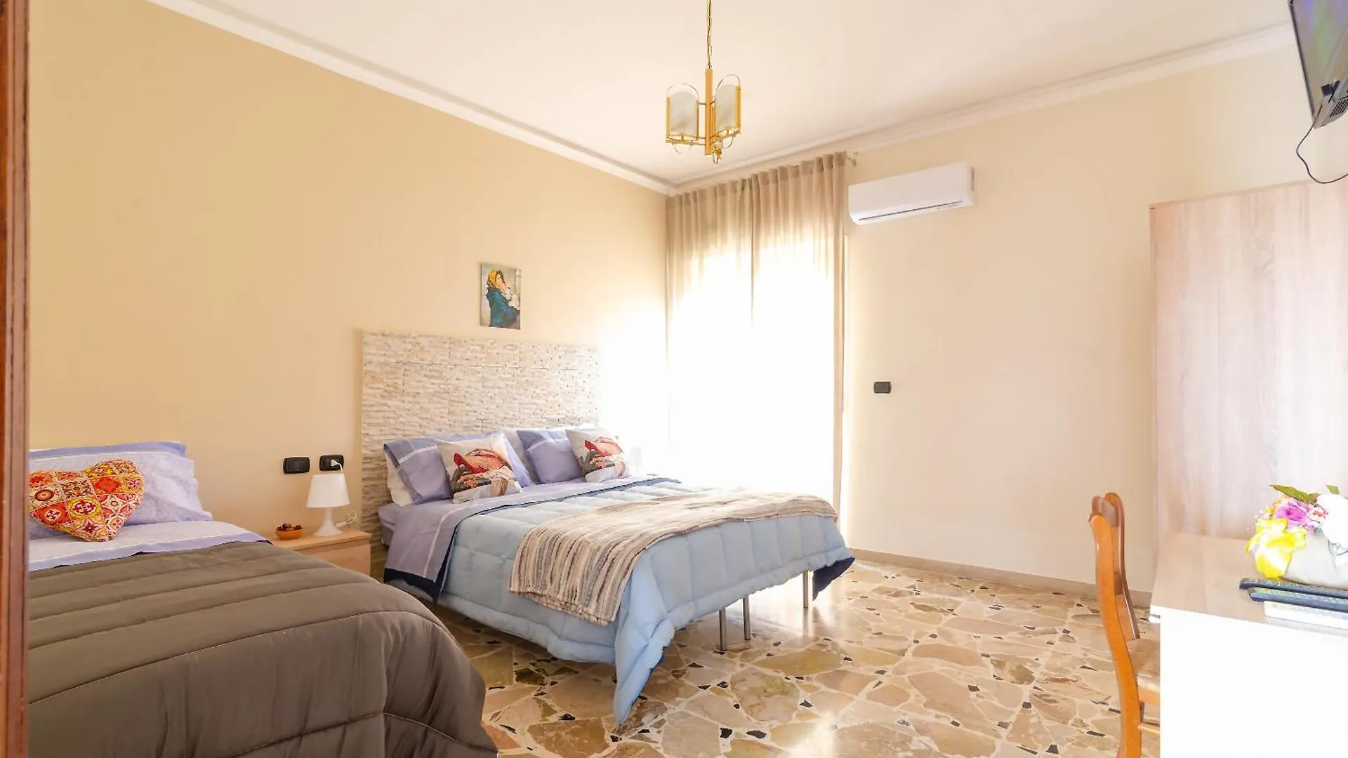 Casa Aurora A Due Passi Dalla Ferrovia 기아레 0*,